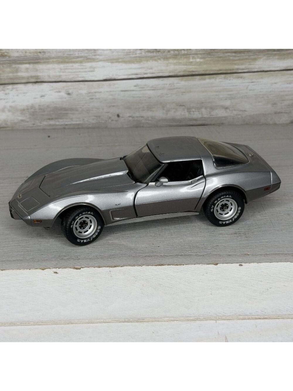 1978 Chevrolet Corvette Silver 1:24 Franklin Mint GC